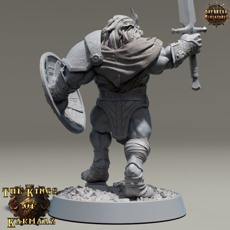 miniature King Goldenmane sculpted by Daybreak Miniatures
