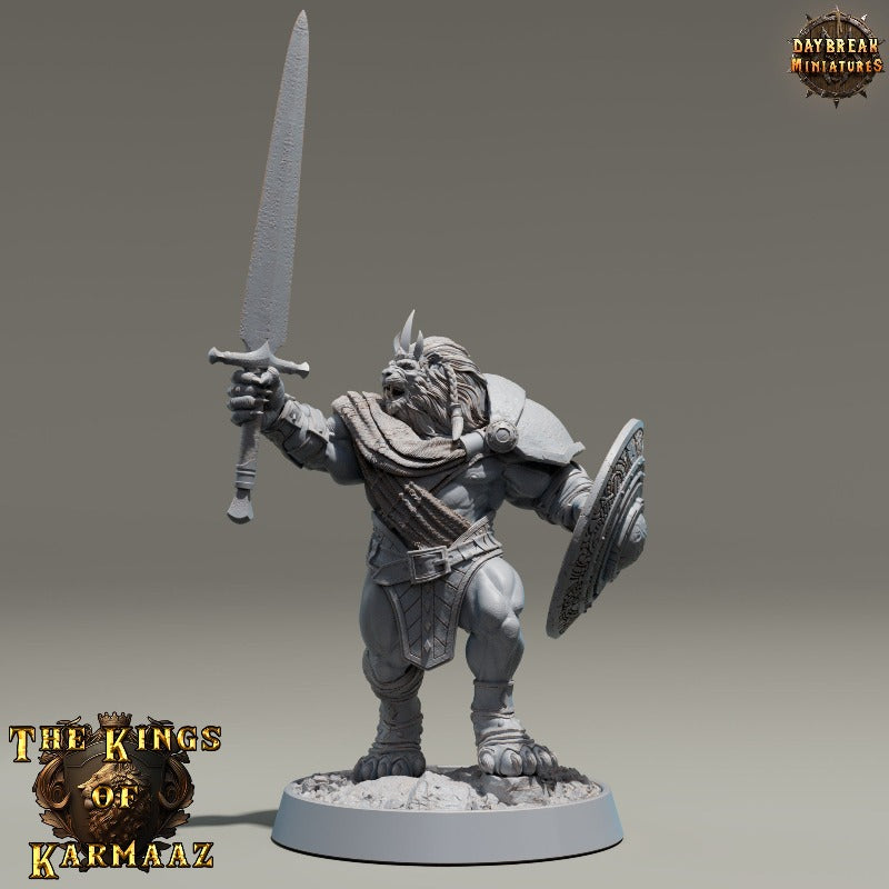 miniature King Goldenmane sculpted by Daybreak Miniatures