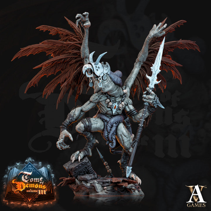 miniature Teraton Vulduk pose 1 sculpted by Archvillain Games