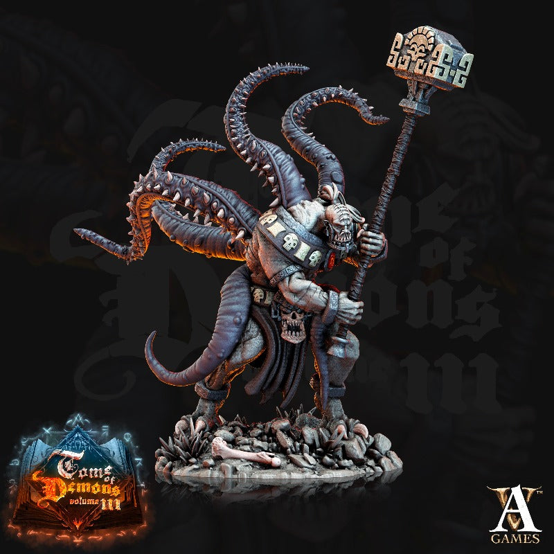 miniature Qyintakla Abominations pose 3 sculpted by Archvillain Games